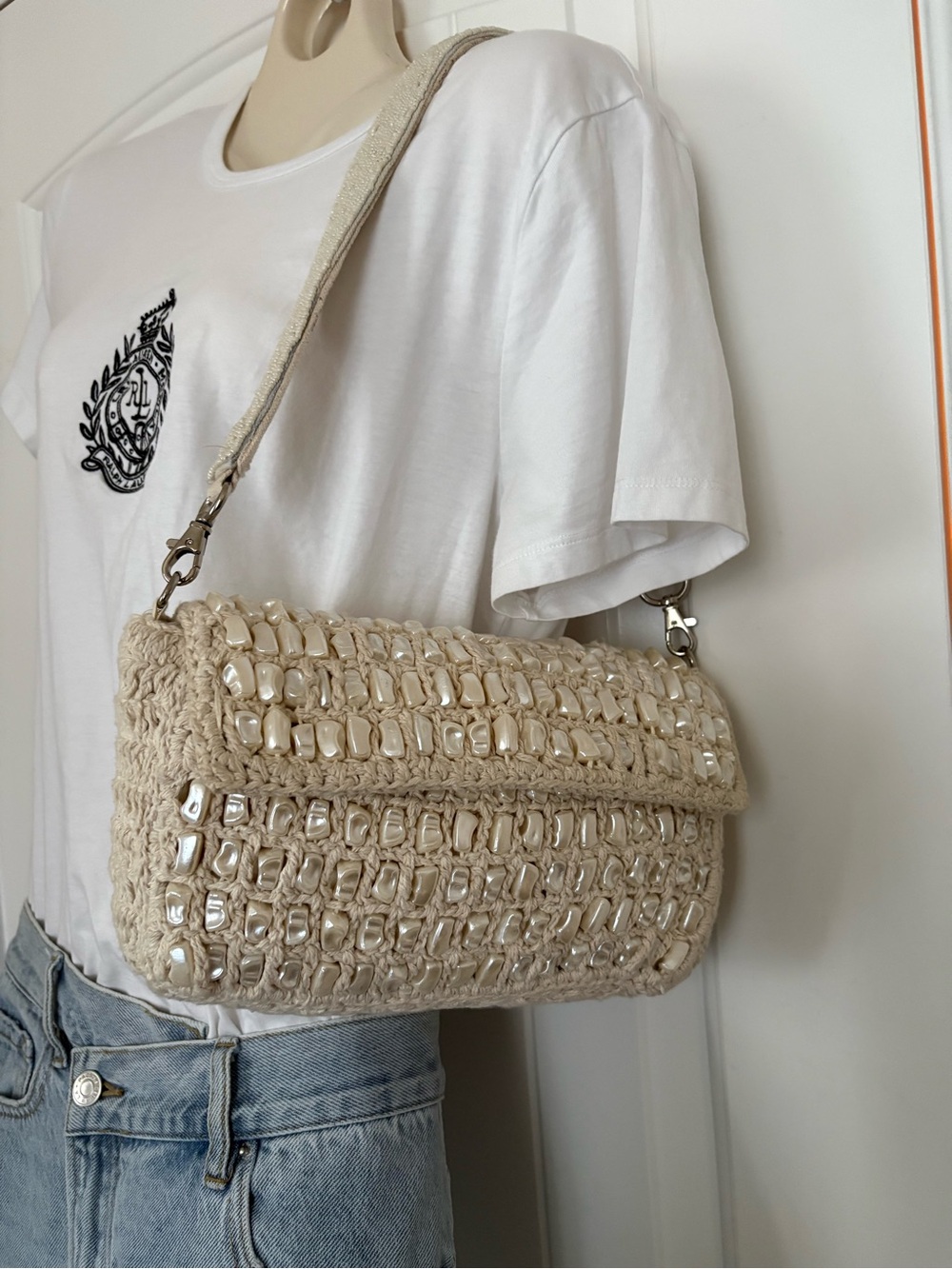 Crochet Pearl-Embellished shoulder Bag in Cream